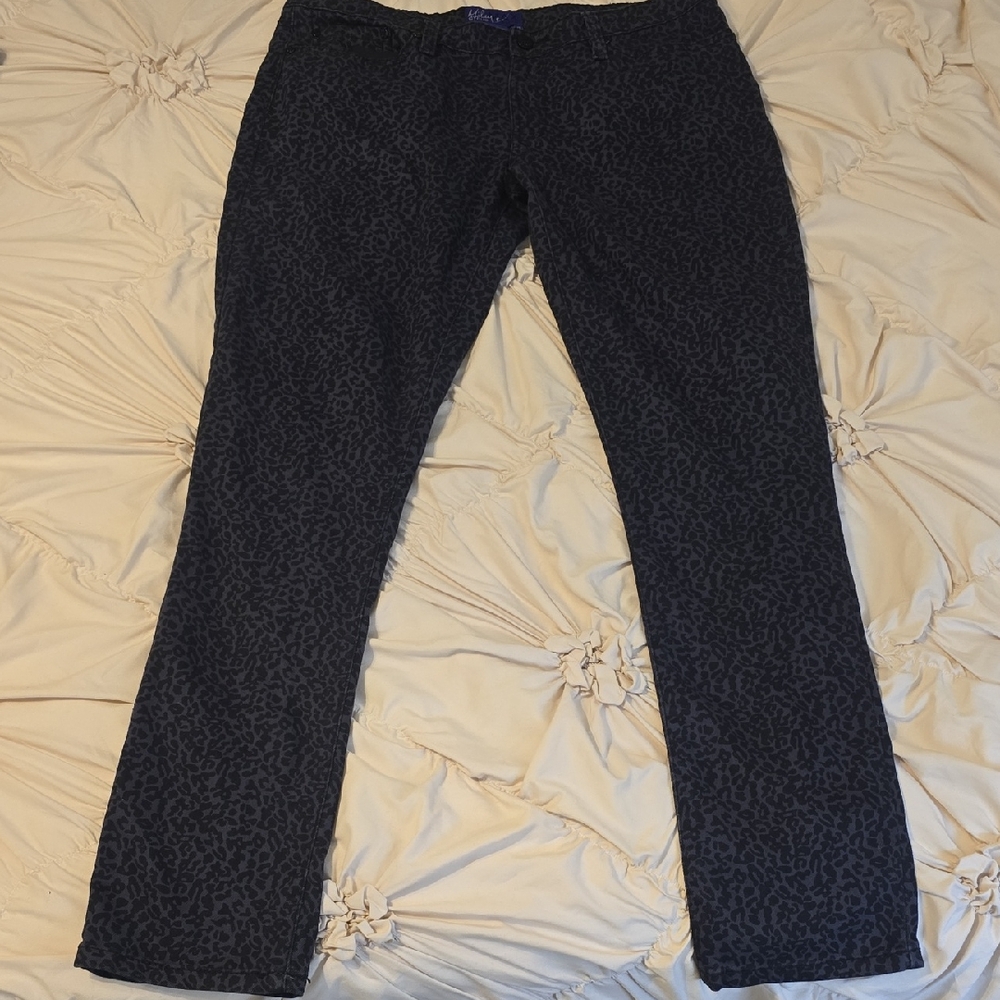Miley Cyrus & Max Azria Juniors Leopard Print Jeggings Stretch Pants, Size 17